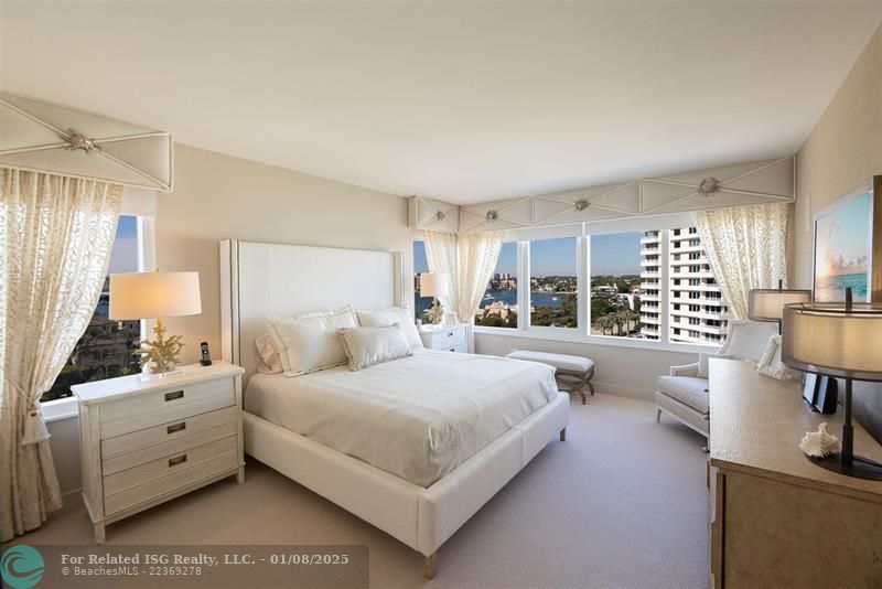 LARGE MASTER BEDROOM-HAS BOTH OCEAN & INTRACOASTAL VIEWS