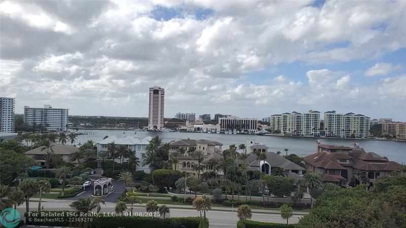 MASTER BEDROOM INTRACOASTAL VIEW