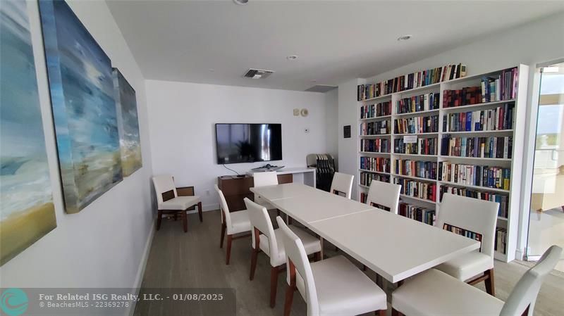 LOBBY LEVEL MEETING & LIBRARY AREA