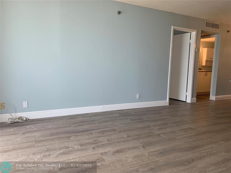 SPACIOUS & bright living room!