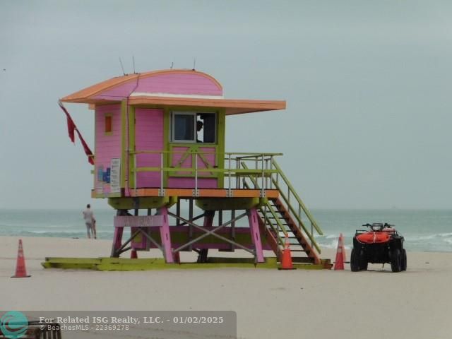 Lifeguard Station in front of building.