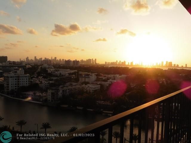 Sunset View of Skyline from Balcony!