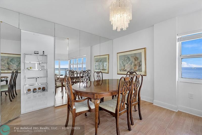 FORMAL DINNING ROOM