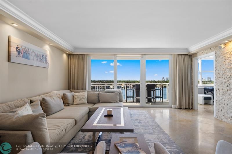 Direct Intracoastal View